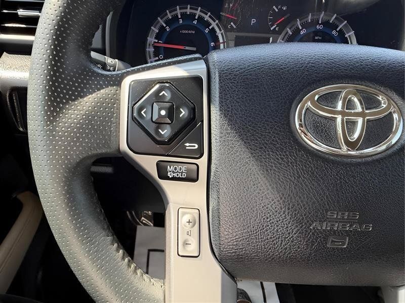 Used 2016 Toyota 4Runner SR5 AWD/4WD image 46