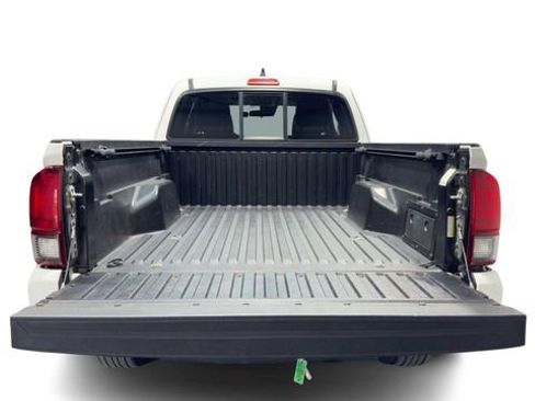 Used 2022 Toyota Tacoma SR w/ SR Convenience Package AWD/4WD image 30