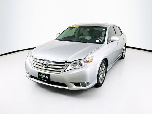 Used 2012 Toyota Avalon Limited image 3