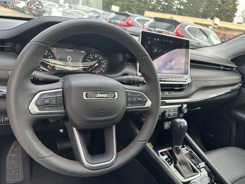 Used 2022 Jeep Compass Trailhawk w/ Sun and Sound Group image 15