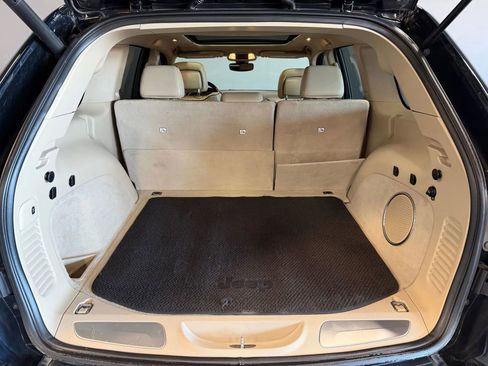 Used 2017 Jeep Grand Cherokee Overland image 17