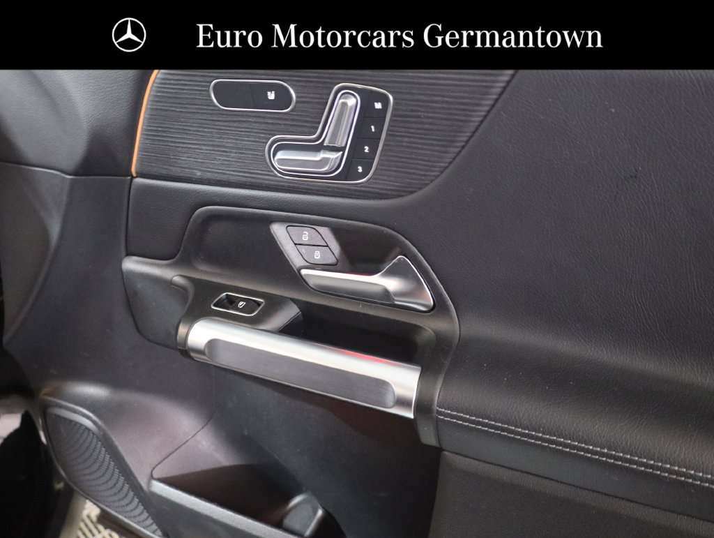 Used 2023 Mercedes-Benz GLB 250 4MATIC w/ Premium Package image 51