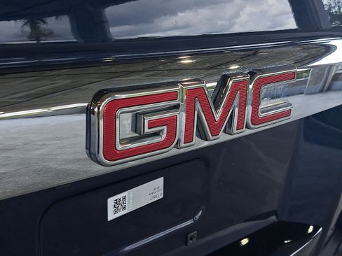 Used 2020 GMC Yukon Denali AWD/4WD image 6