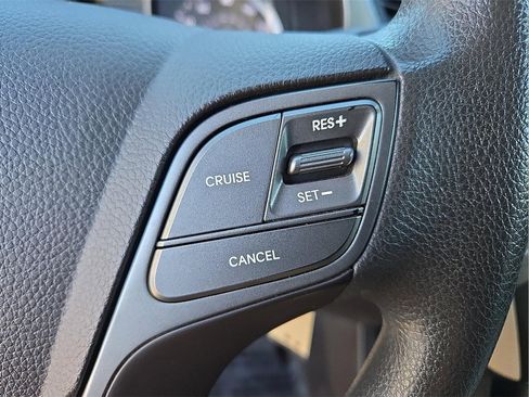 Used 2017 Hyundai Santa Fe SE w/ Cargo Package image 24