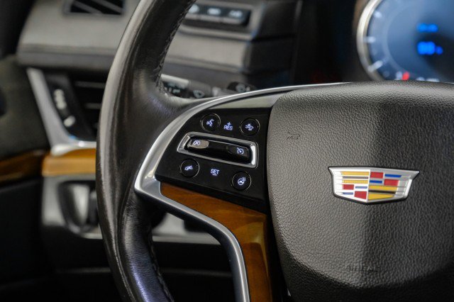 Used 2018 Cadillac Escalade ESV Luxury RWD image 16