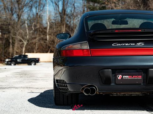 Used 2004 Porsche 911 Carrera 4S image 27