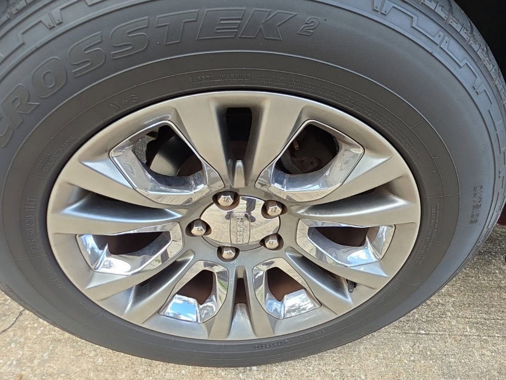 Used 2015 RAM 1500 Limited AWD/4WD image 9