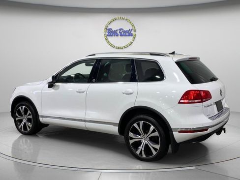 Used 2017 Volkswagen Touareg Wolfsburg Edition AWD/4WD image 3