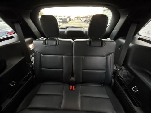Used 2025 Ford Explorer ST-Line w/ ST-Line Street Pack image 26