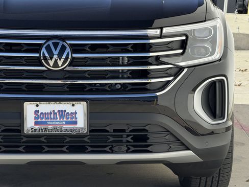 New 2026 Volkswagen Atlas SE image 8