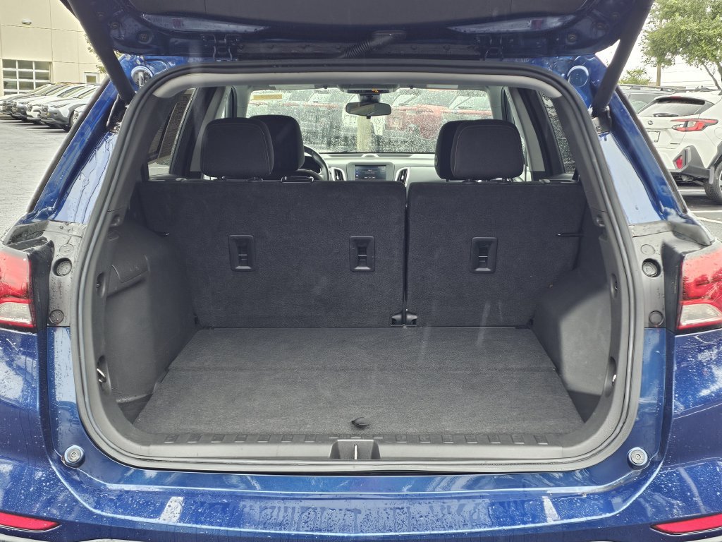 Used 2022 Chevrolet Equinox LT w/ Driver Convenience Package FWD image 9