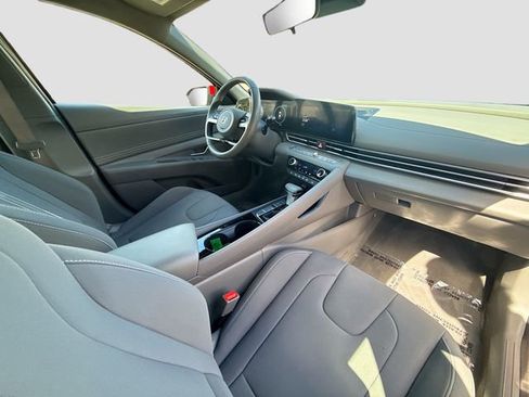 Certified 2023 Hyundai Elantra SEL w/ Convenience Package image 26