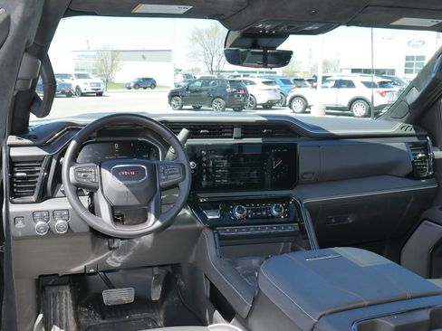 Used 2024 GMC Sierra 2500 AT4X AWD/4WD image 2