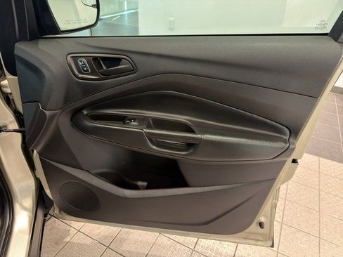 Used 2018 Ford Escape S image 26