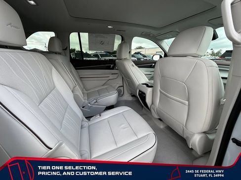 New 2026 Buick Enclave Avenir w/ Super Cruise Package AWD/4WD image 19