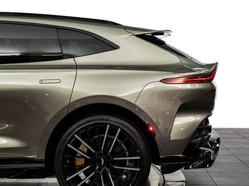 Used 2023 Aston Martin DBX 707 image 14