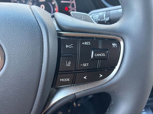 Certified 2022 Lexus ES 350 w/ Premium Package image 21