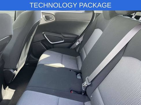 Used 2023 Kia Soul LX w/ LX Technology Package FWD image 10