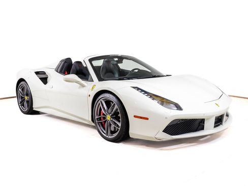 Used 2017 Ferrari 488 Spider RWD image 9