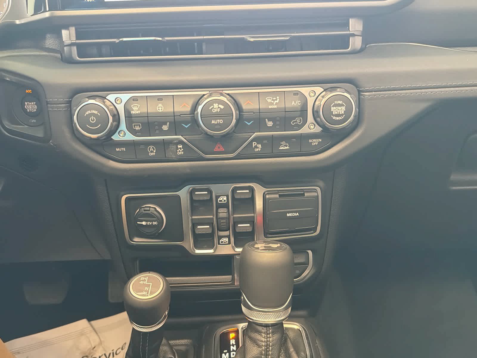 New 2026 Jeep Wrangler Unlimited Sahara AWD/4WD image 30