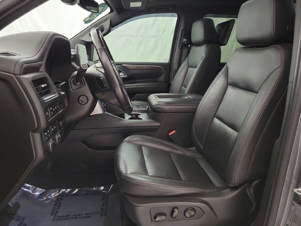 Certified 2021 Chevrolet Suburban LT w/ LT Signature Package AWD/4WD image 9