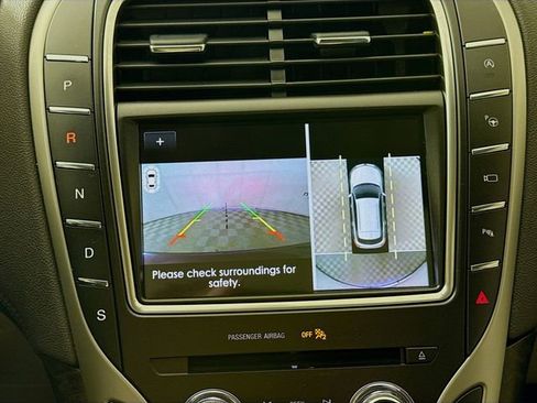 Used 2020 Lincoln Nautilus Reserve w/ Equipment Group 201A image 13