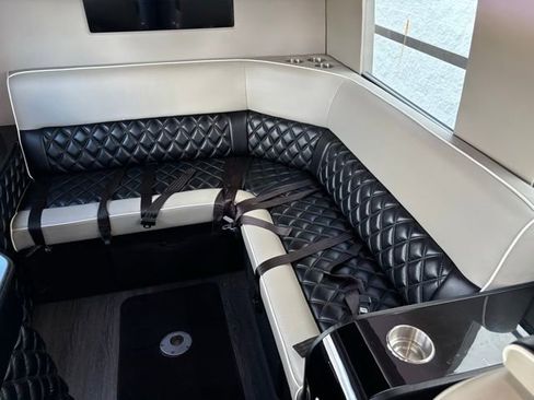 Used 2016 Mercedes-Benz Sprinter 2500 image 27