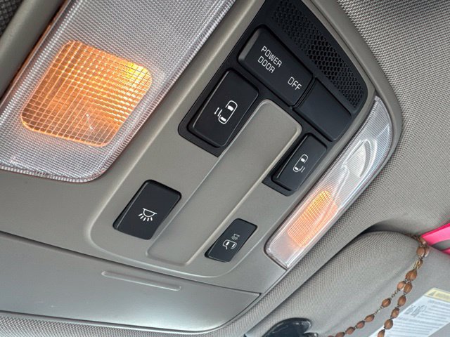 Used 2020 Kia Sedona EX FWD image 21