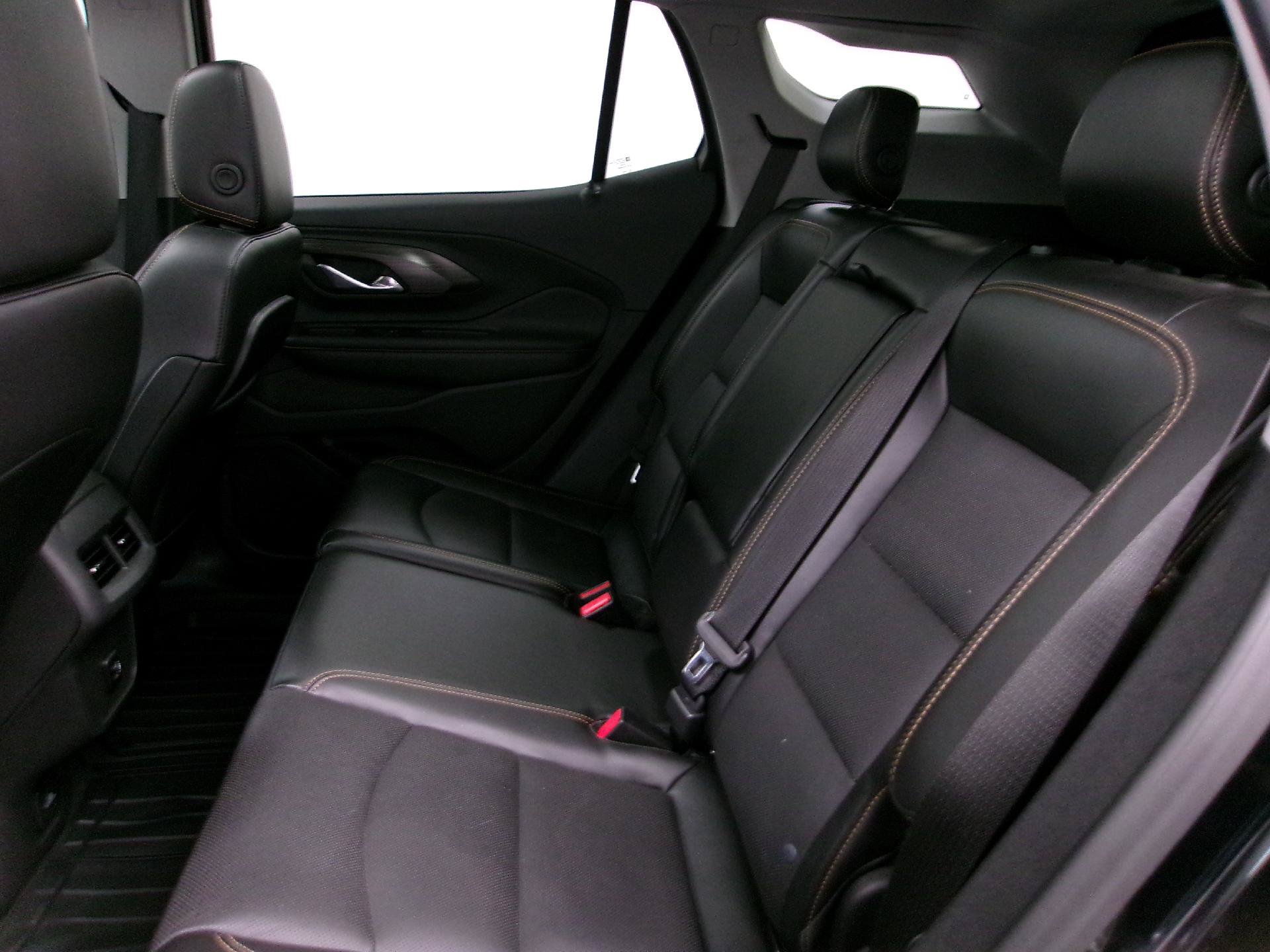 Used 2018 GMC Terrain SLT w/ Preferred Package FWD image 9
