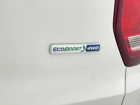 Used 2016 Ford Explorer Platinum image 42