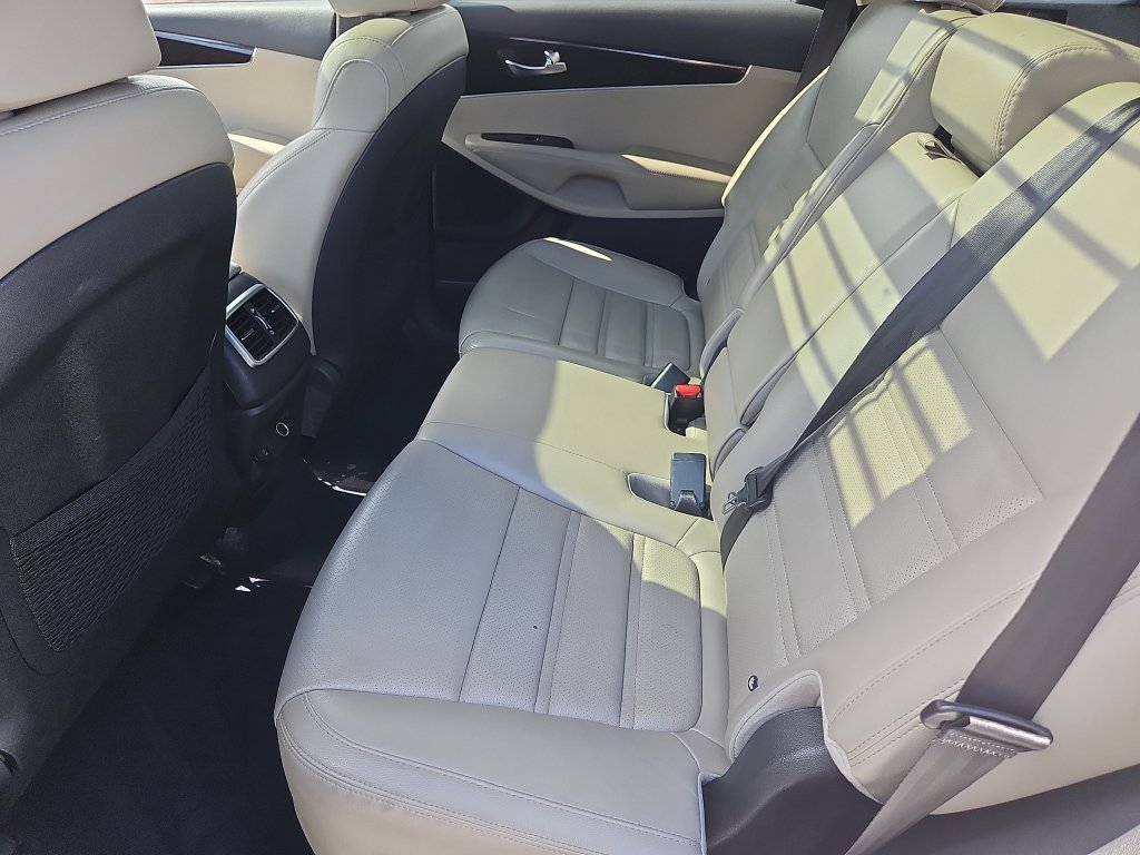 Used 2020 Kia Sorento EX AWD/4WD image 30