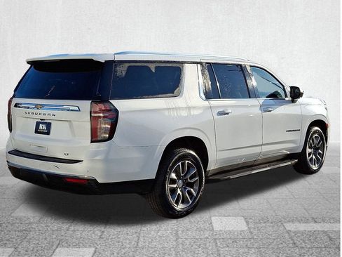 Used 2023 Chevrolet Suburban LT AWD/4WD image 7