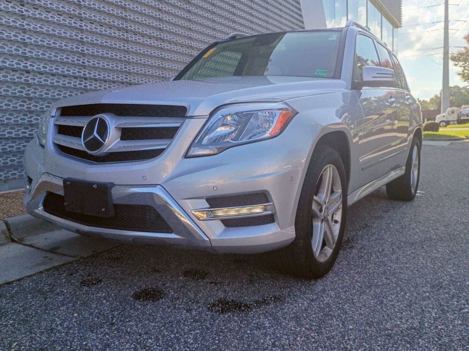 Used 2015 Mercedes-Benz GLK 250 BlueTEC 4MATIC image 2