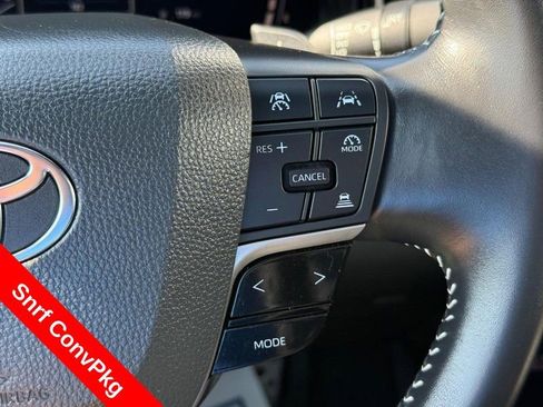 Used 2025 Toyota Camry SE w/ Convenience Package FWD image 21