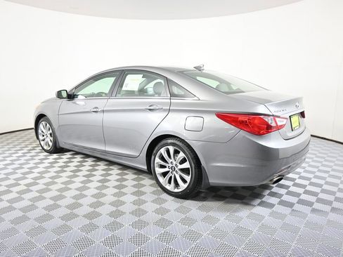 Used 2013 Hyundai Sonata SE FWD image 4