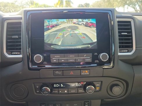 Used 2024 Nissan Frontier SL w/ Technology Package image 21