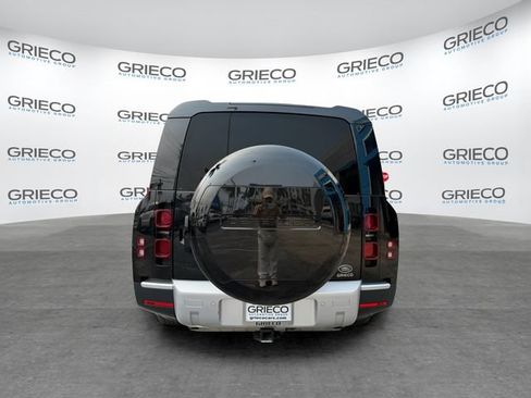 Used 2023 Land Rover Defender 130 SE AWD/4WD image 6