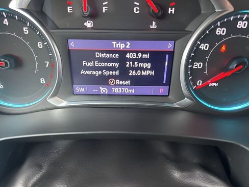 Used 2021 Chevrolet Traverse LT image 24