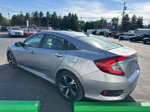 Used 2017 Honda Civic Touring image 5