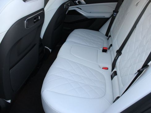 Used 2026 BMW X5 sDrive40i RWD image 23