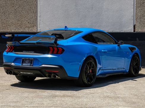 Used 2025 Ford Mustang GT Premium w/ GT Performance Package RWD image 7
