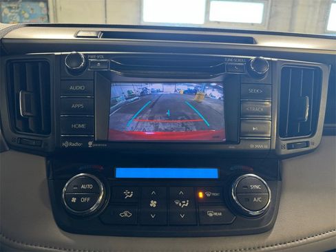 Used 2016 Toyota RAV4 XLE image 18
