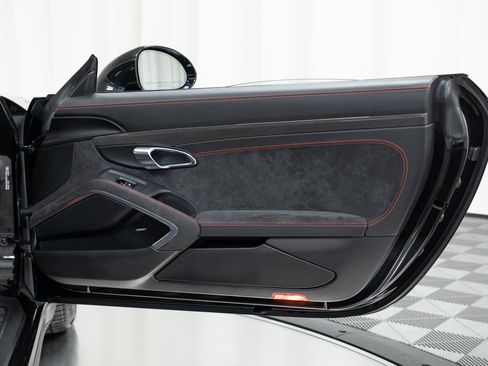 Certified 2018 Porsche 911 GT3 RWD image 33
