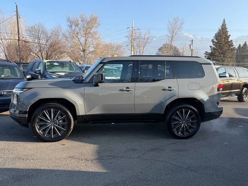 Used 2025 Lexus GX 550 image 15