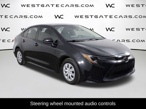 Used 2021 Toyota Corolla L image 2