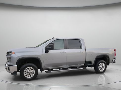 Used 2025 Chevrolet Silverado 2500 LT w/ Convenience Package AWD/4WD image 15