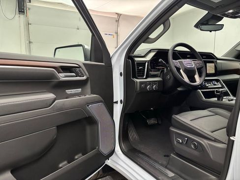 New 2026 GMC Sierra 1500 Denali w/ Denali Reserve Package image 18