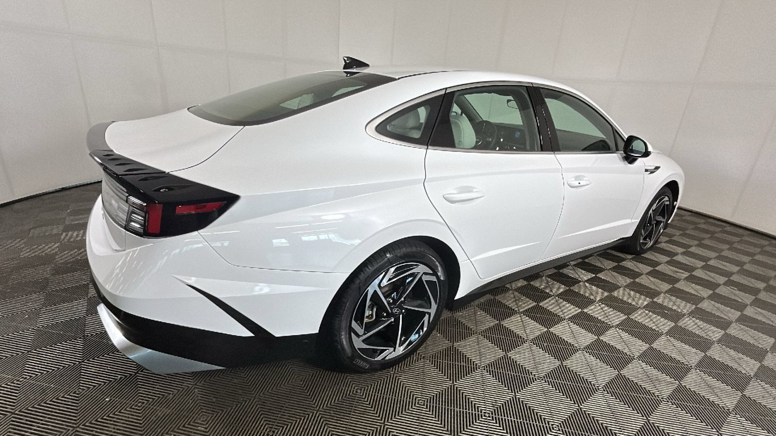 Certified 2026 Hyundai Sonata SEL FWD image 3