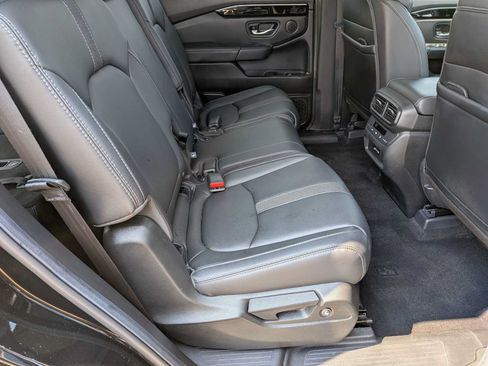 Certified 2025 Honda Pilot EX-L image 18