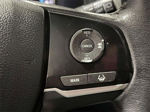 Certified 2022 Honda Pilot Touring image 27